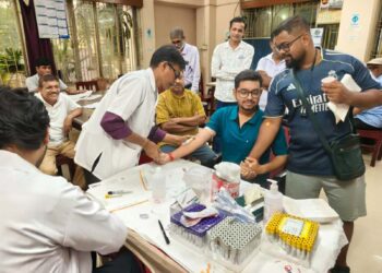 স্বাস্থ্য সচেতনতার বার্তা ছড়িয়ে দিতে আগরতলা প্রেস ক্লাব ও আইএলএস হাসপাতালের উদ্যোগে আয়োজিত হলো স্বাস্থ্য শিবির।