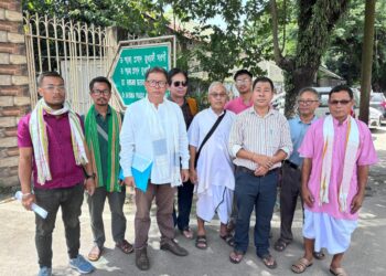প্রথাগত জনজাতির স্বীকৃতি ও সাংবিধানিক অধিকার কার্যকর করার দাবিতে মুখ্যমন্ত্রীর দ্বারস্থ ১৯টি জনজাতি সংগঠনের প্রতিনিধি দল। বৈঠকে বিভিন্ন গুরুত্বপূর্ণ দাবি ও সমস্যার কথা তুলে ধরে দ্রুত ইতিবাচক পদক্ষেপের আবেদন জানান প্রতিনিধিরা।