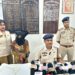 রোগীর স্বর্ণালঙ্কার চুরির অভিযোগে এক সাধারণ মহিলা স্বাস্থ্যকর্মীকে গ্রেফতার করেছে পুলিশ। অভিযুক্তের হেফাজত থেকে প্রায় দেড় লক্ষ টাকার একটি সোনার চেইন উদ্ধার করা হয়েছে। ঘটনার তদন্ত চলছে।