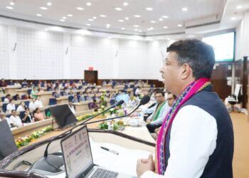 একজন অঙ্গদাতা মৃত্যুর পরও বাঁচিয়ে রাখতে পারেন সর্বোচ্চ ৮ জন মানুষের জীবন। জাতীয় অঙ্গদান দিবস-২০২৬ উপলক্ষে আগরতলায় সচেতনতামূলক অনুষ্ঠানে অঙ্গদানকে মানবতার সর্বোচ্চ উপহার হিসেবে গ্রহণ করার আহ্বান জানানো হয়।