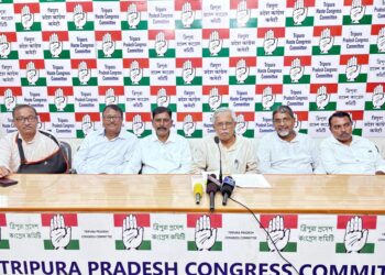 আগামী ৫ আগস্ট রাজ্যজুড়ে গণ-অবস্থান কর্মসূচির ডাক দিয়েছে প্রদেশ কংগ্রেস। জনস্বার্থের একাধিক দাবি, বিভিন্ন সমস্যা এবং সমসাময়িক ইস্যুতে সরকারের দৃষ্টি আকর্ষণের উদ্দেশ্যে এই কর্মসূচি পালিত হবে বলে জানিয়েছে দল।