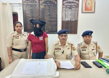 কৃষ্ণনগর এলাকার চুরির ঘটনায় দ্রুত সাফল্য পশ্চিম থানার পুলিশের। এক অভিযুক্তকে গ্রেফতার করার পাশাপাশি তার হেফাজত থেকে উদ্ধার করা হয়েছে চুরি হওয়া স্বর্ণালংকার। পুলিশের তদন্ত চলছে।