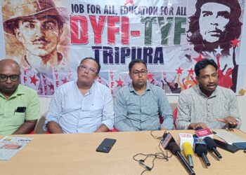 বাম যুব সংগঠনের সাংবাদিক সম্মেলন, বিভিন্ন ইস্যুতে বক্তব্য রাখলেন নেতৃত্ব।