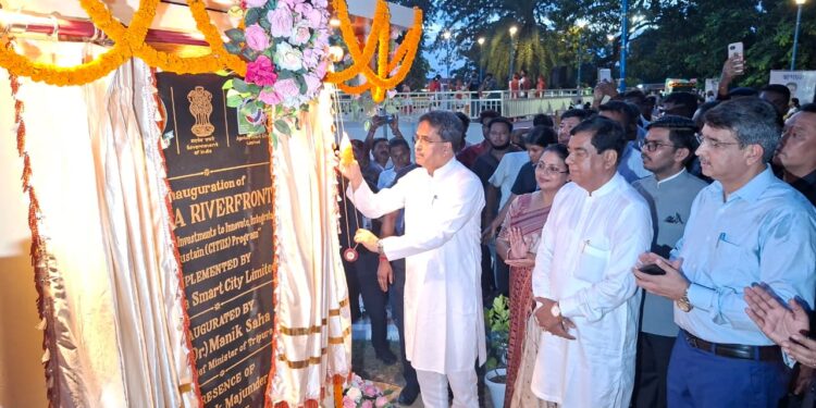 আগরতলার নবরূপে হাওড়া রিভার ফ্রন্ট, মুখ্যমন্ত্রী ডাঃ মানিক সাহার উপস্থিতিতে হলো বহুল প্রতীক্ষিত প্রকল্পের আনুষ্ঠানিক উদ্বোধন।