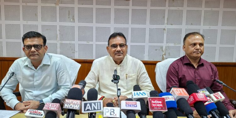 অর্থমন্ত্রীর সাংবাদিক সম্মেলনে গুরুত্বপূর্ণ বক্তব্য ও বিভিন্ন বিষয় নিয়ে বিস্তারিত আলোচনা।