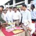 বিশ্ব জলাতঙ্ক দিবস উপলক্ষে অভয়নগর রাজ্য পশুচিকিৎসা হাসপাতাল ও পলিক্লিনিকে বিশেষ কর্মসূচি। “একসাথে আমরা আরও শক্তিশালী” বার্তাকে সামনে রেখে পোষ্য ও অন্যান্য প্রাণীর জন্য বিনামূল্যে জলাতঙ্ক প্রতিষেধক টিকাদানের ব্যবস্থা করা হয়।