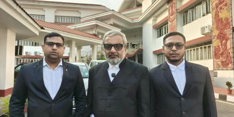 সরকারি হোমে নাবালিকাকে বেআইনিভাবে আটকে রাখার অভিযোগে কড়া অবস্থান হাইকোর্টের। বিষয়টি নিয়ে রাজ্য প্রশাসনকে প্রয়োজনীয় পদক্ষেপের নির্দেশ দিয়েছে আদালত।