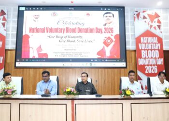 আগরতলার প্রজ্ঞা ভবনে ত্রিপুরা স্টেট ব্লাড ট্রান্সফিউশন কাউন্সিলের উদ্যোগে বিশেষ অনুষ্ঠানের মধ্য দিয়ে পালিত হল জাতীয় স্বেচ্ছায় রক্তদান দিবস ২০২৬। অনুষ্ঠানে উপস্থিত ছিলেন রাজ্যের মন্ত্রী টিঙ্কু রায়, কাউন্সিলের আধিকারিক, চিকিৎসকসহ বিশিষ্ট অতিথিরা।