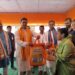 আগরতলা পুর নিগমের ৩২ নম্বর ওয়ার্ডে শারদীয় উৎসব উপলক্ষে দুঃস্থদের মধ্যে নতুন পোশাক বিতরণ। অনুষ্ঠানে উপস্থিত ছিলেন মুখ্যমন্ত্রী ডাঃ মানিক সাহা সহ বিজেপির বড়দোয়ালি মণ্ডলের বিভিন্ন স্তরের নেতৃত্ব ও কর্মকর্তারা।
