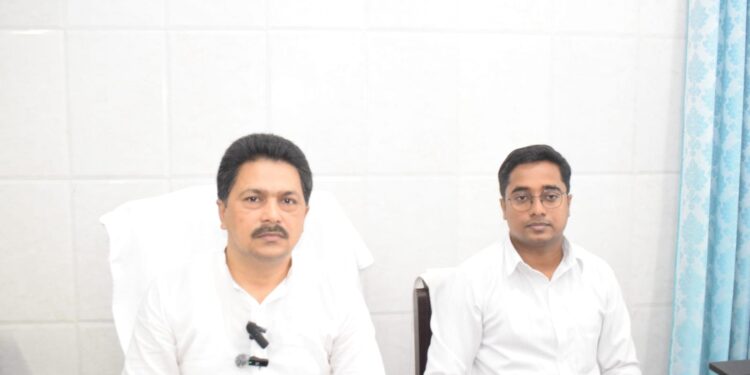 সংখ্যালঘু সম্প্রদায়ের বেকার যুবক-যুবতী ও যোগ্য উপভোক্তাদের স্বনির্ভরতার লক্ষ্যে ঋণ বিতরণের উদ্যোগ ত্রিপুরা সংখ্যালঘু সমবায় উন্নয়ন কর্পোরেশনের। মঙ্গলবার সাংবাদিক সম্মেলনে কর্পোরেশনের চেয়ারম্যান জসীমউদ্দীন অবশিষ্ট তহবিল ও ঋণ বিতরণ সংক্রান্ত বিভিন্ন তথ্য তুলে ধরেন।