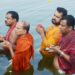 মহালয়ার পুণ্যপ্রভাতে চণ্ডীপাঠের সুরে ধ্বনিত হয় দেবী দুর্গার আগমনী বার্তা।  পিতৃপক্ষের অবসানে দেবীপক্ষের শুভ সূচনা, আকাশে-বাতাসে ছড়িয়ে পড়ে শারদীয়ার আবাহন। বীরেন্দ্রকৃষ্ণ ভদ্রের কণ্ঠে মহিষাসুরমর্দিনী, ঘাটে ঘাটে পিতৃপুরুষের উদ্দেশ্যে তর্পণ আর বাংলার প্রতিটি প্রান্তে শুরু হয় মা দুর্গাকে বরণ করে নেওয়ার প্রস্তুতি। 