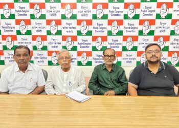 ত্রিপুরা প্রদেশ কংগ্রেসের মুখপাত্র প্রবীর চক্রবর্তীর সাংবাদিক সম্মেলন, বিভিন্ন গুরুত্বপূর্ণ বিষয় নিয়ে বক্তব্য পেশ।