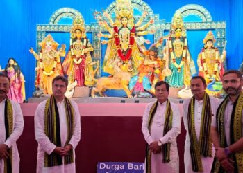 শারদোৎসবের শুভলগ্নে মাননীয়া মুখ্যমন্ত্রীর হাত ধরে শুভ উদ্বোধন হলো শিবনগর মডার্ন ক্লাব ও আমরা তরুণ দলের দুর্গাপুজো মণ্ডপের।