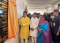 আমতলীর বৈষ্ণবটিলায় ৪৯ নম্বর ওয়ার্ডের উদ্যোগে নবনির্মিত ড. শ্যামাপ্রসাদ মুখার্জী কমিউনিটি হলের শুভ উদ্বোধন করলেন মুখ্যমন্ত্রী ডাঃ মানিক সাহা। অনুষ্ঠানে উপস্থিত ছিলেন মেয়র দীপক মজুমদার, ডেপুটি মেয়র মনিকা দাস দত্ত, বিধায়িকা মিনা রানী সরকার, স্থানীয় কর্পোরেটর হরিসাধন দেবনাথ সহ অন্যান্য বিশিষ্টজনেরা। উদ্বোধনী অনুষ্ঠানে জনপ্রতিনিধিদের জনসেবার প্রতি দায়বদ্ধতা, মানুষের কল্যাণে কাজ করা এবং দেশের মনীষীদের আদর্শে অনুপ্রাণিত হয়ে সমাজ গঠনের বার্তা দেন মুখ্যমন্ত্রী।