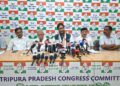 আগরতলা কংগ্রেস ভবনে সাংবাদিকদের মুখোমুখি জেলা কংগ্রেস পর্যবেক্ষক প্রদীপ জৈন।